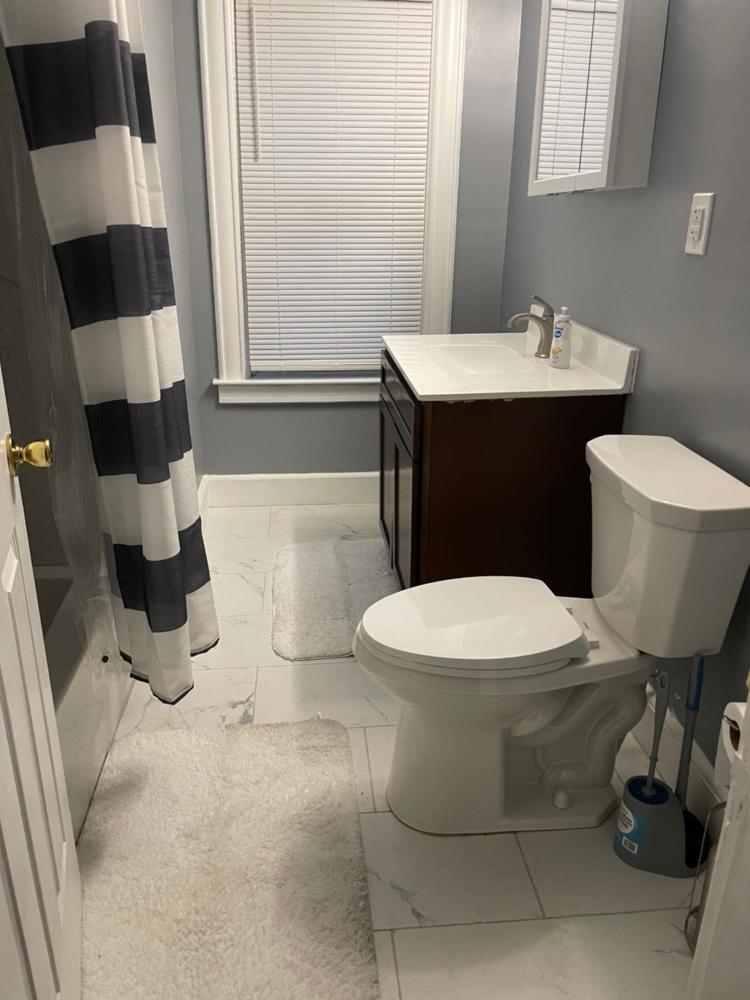 Comfy 3 Bed 1 Bath with Wifi in College and Restaurant Area